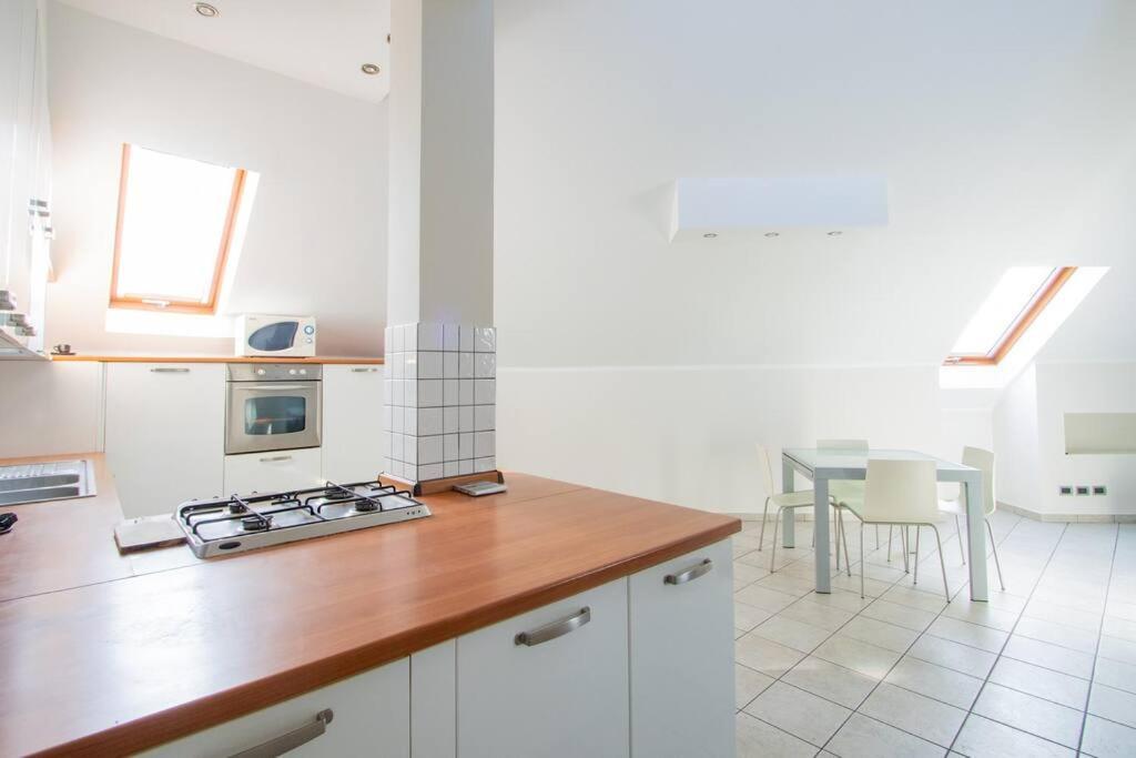 Loft Eugenio - *Large And Bright Apartment* Turin Exterior photo